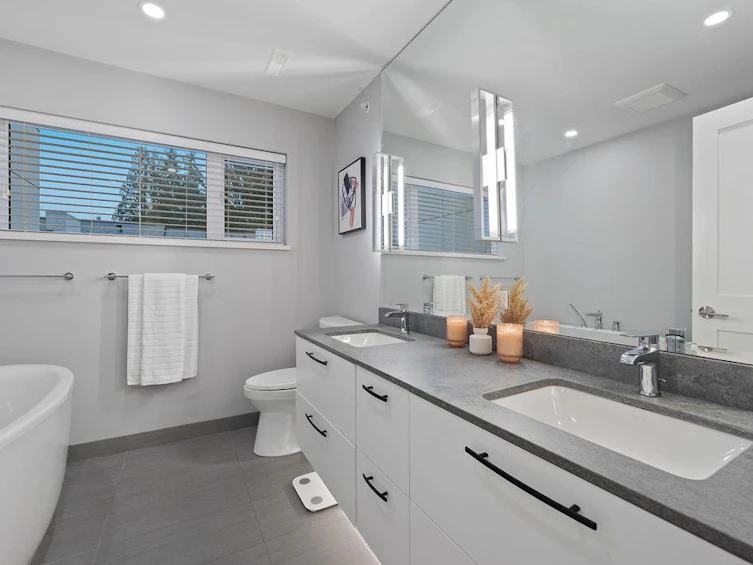 4684 Capilano Road, North Vancouver, BC, V7R 4K3 - 22