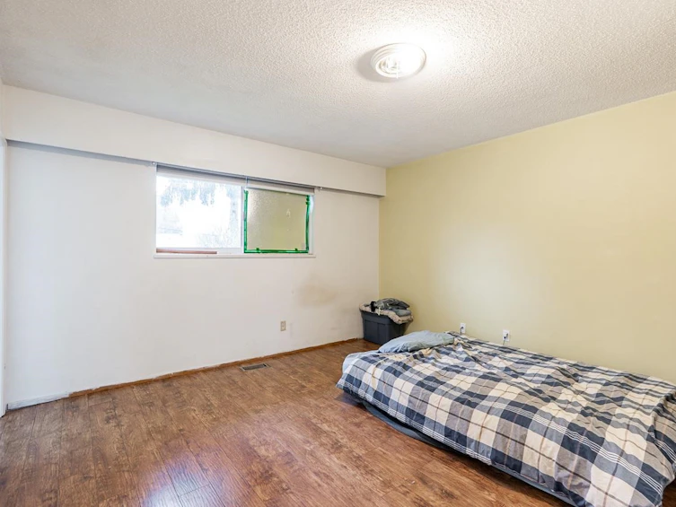15058 Robin Crescent, Surrey, BC, V3R 4X8 - 13