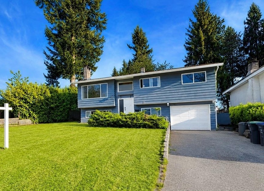 15058 Robin Crescent, Surrey, BC, V3R 4X8