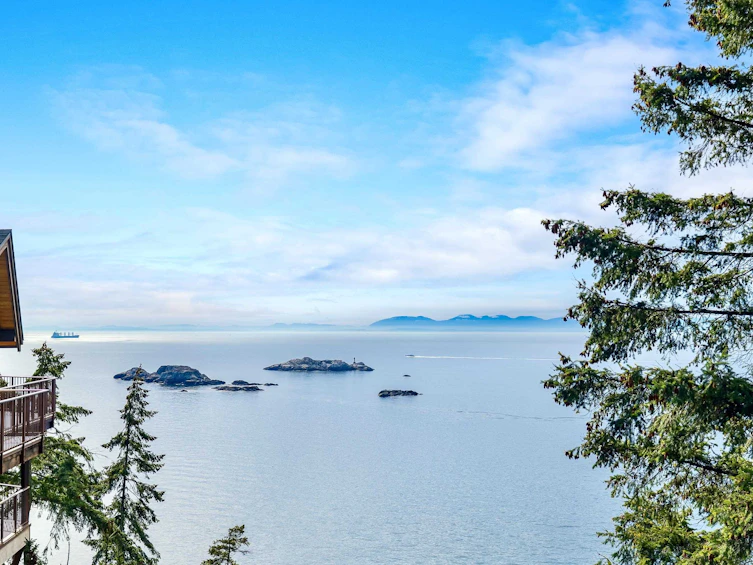 5295 Gulf Place, West Vancouver, BC, V7W 2V9 - 4