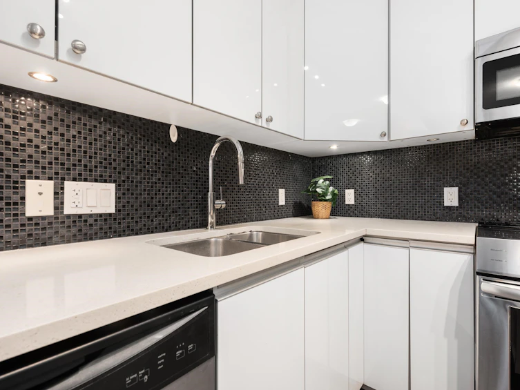 401-3437 Kingsway, Vancouver, BC, V5R 5L3 - 9