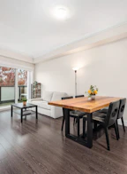 401 3437 Kingsway