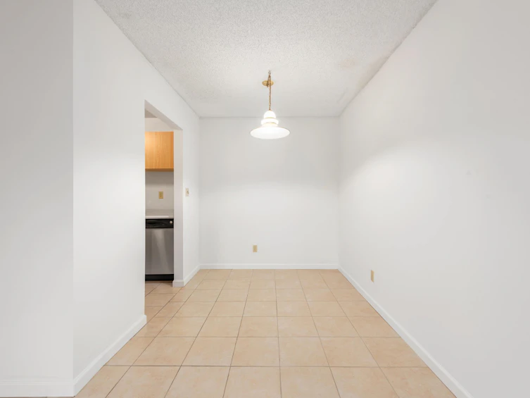 318-5800 Cooney Road, Richmond, BC, V6X 3A8 - 11