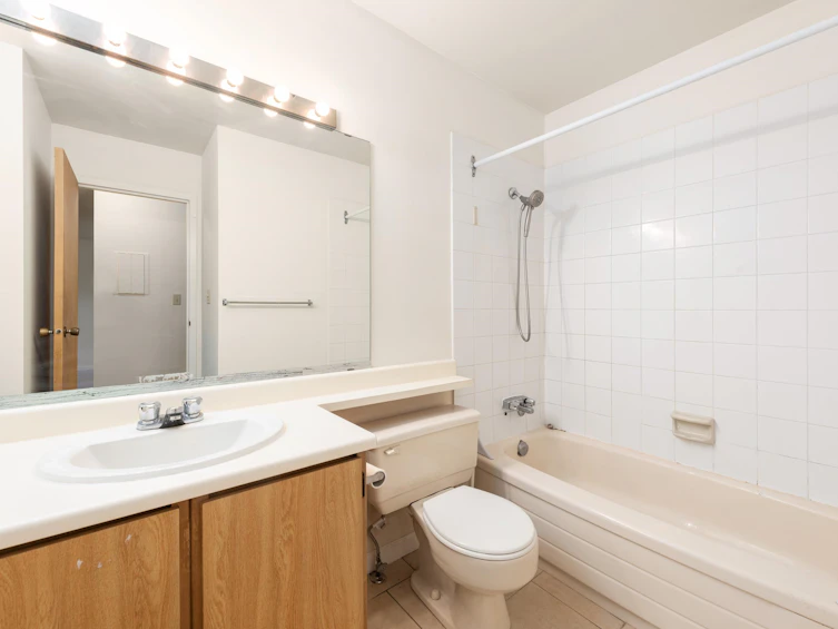 318-5800 Cooney Road, Richmond, BC, V6X 3A8 - 23