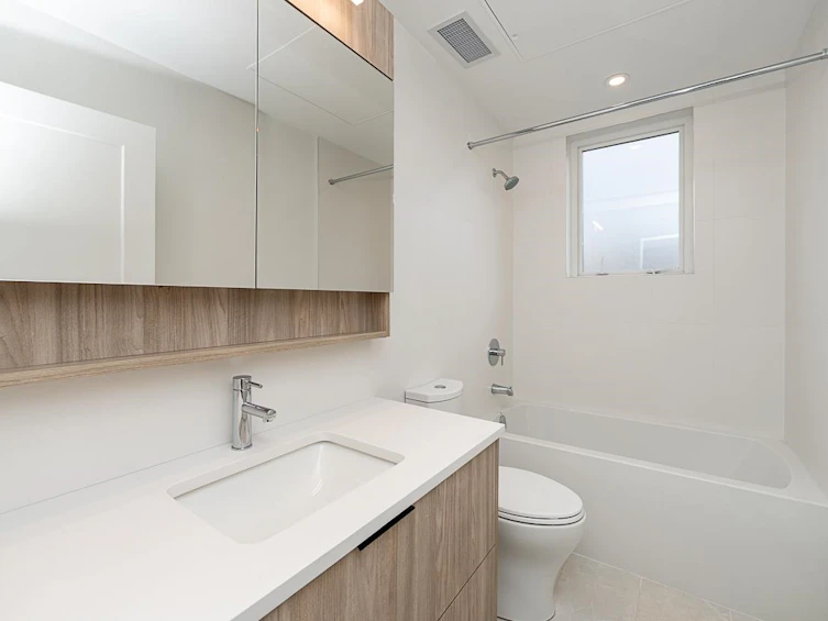 207-7161 17th Avenue, Burnaby, BC, V3N 0K1 - 33