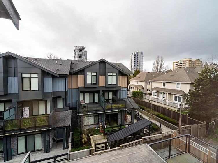 207-7161 17th Avenue, Burnaby, BC, V3N 0K1 - 31