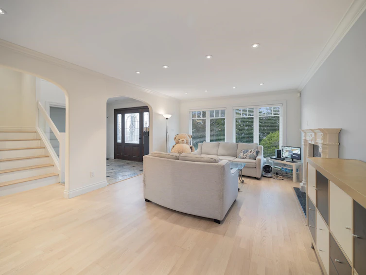 128 Hythe Avenue, Burnaby, BC, V5B 3H7 - 6
