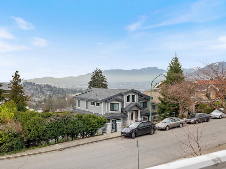 128 Hythe Avenue, Burnaby, BC, V5B 3H7 - 23