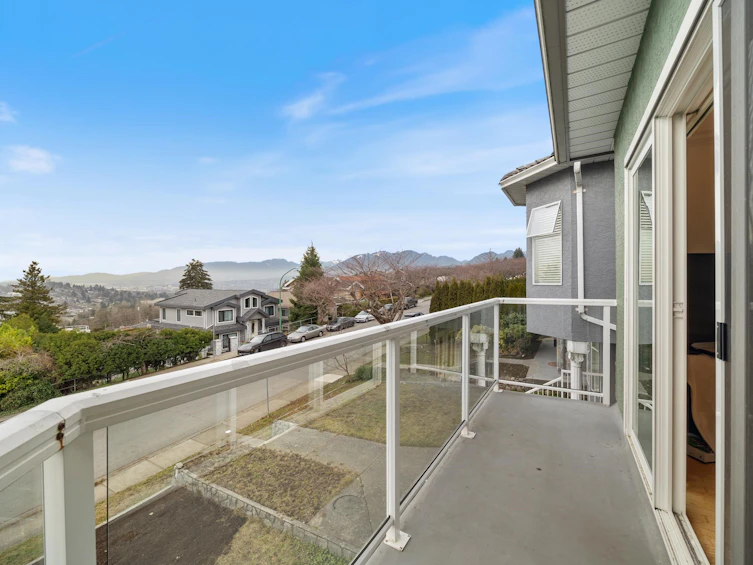 128 Hythe Avenue, Burnaby, BC, V5B 3H7 - 24