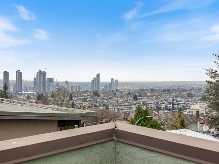 128 Hythe Avenue, Burnaby, BC, V5B 3H7 - 32