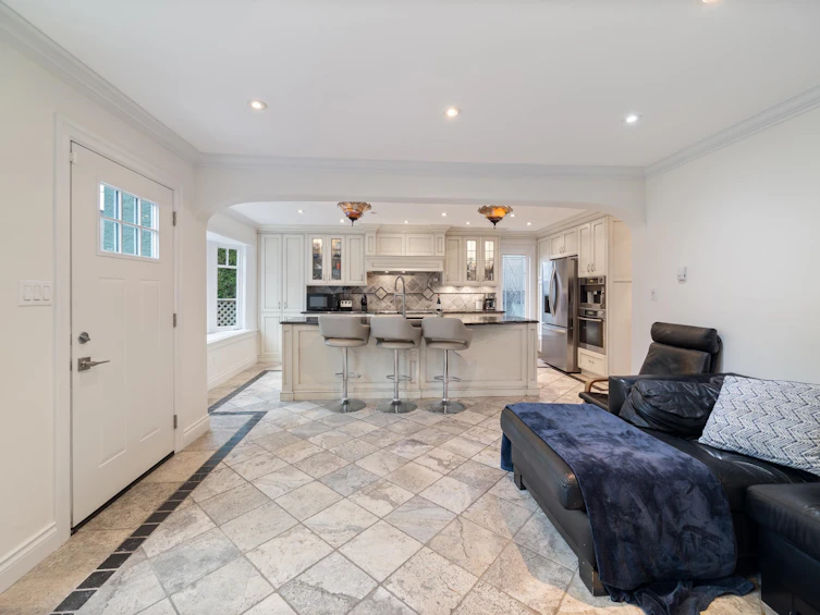 128 Hythe Avenue, Burnaby, BC, V5B 3H7 - 17