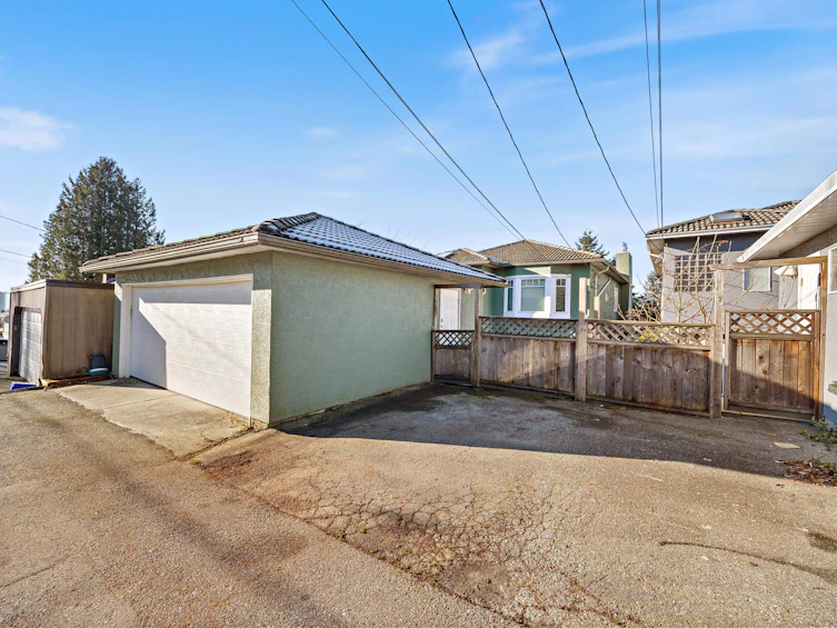 128 Hythe Avenue, Burnaby, BC, V5B 3H7 - 37
