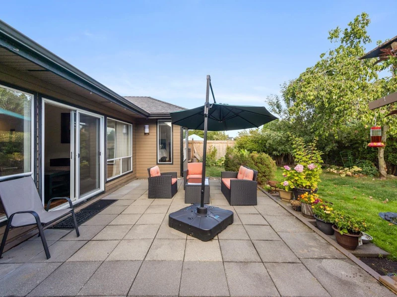 14098 20th Avenue, Surrey BC V4A 8P8