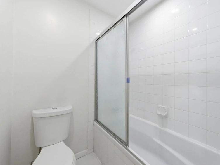 203-1538 Bowser Avenue, North Vancouver, BC, V7P 2Y3 - 14