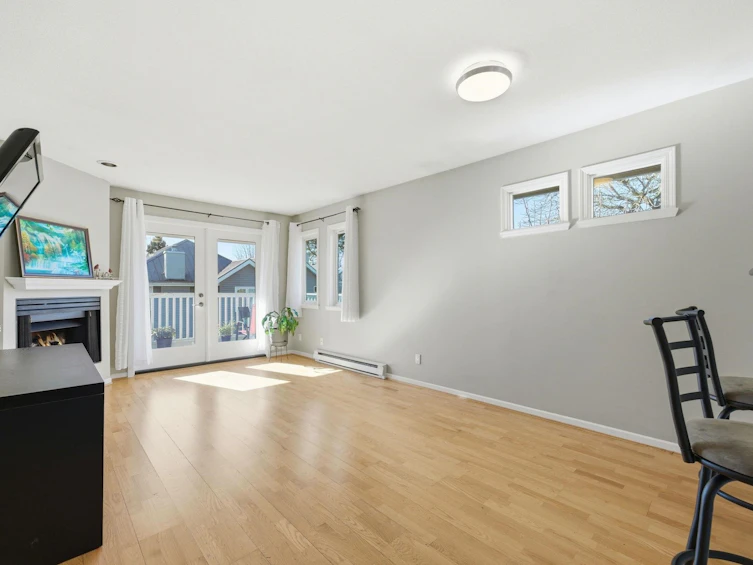 203-1538 Bowser Avenue, North Vancouver, BC, V7P 2Y3 - 4