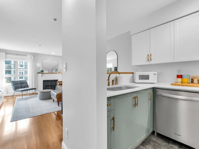 208-1516 E 1st Avenue, Vancouver, BC, V5N 1A5 - 11