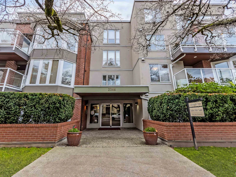 207 - 2288 W 12th Avenue, Vancouver BC V6K 4R2