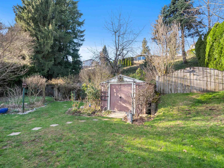 8317 Blueberry Drive, Mission, BC, V2V 5W4 - 34