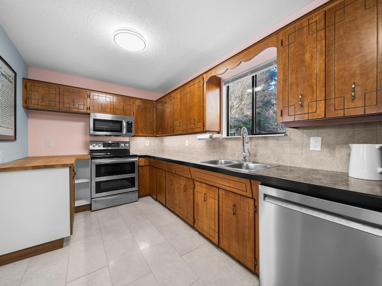 8317 Blueberry Drive, Mission, BC, V2V 5W4 - 10