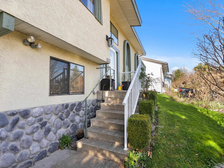 8317 Blueberry Drive, Mission, BC, V2V 5W4 - 39