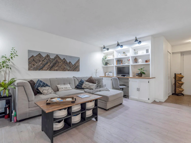 501-3771 Bartlett Court, Burnaby, BC, V3J 7G8 - 3