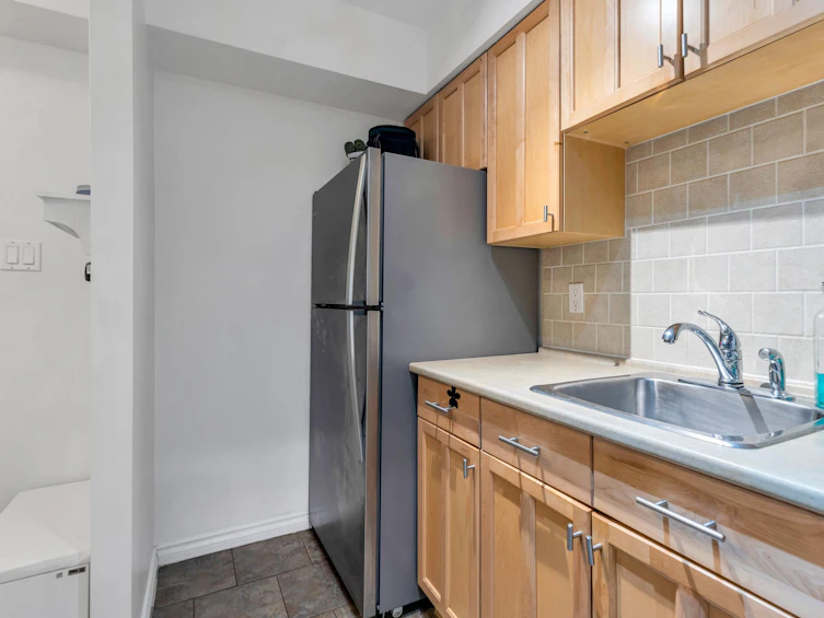 501-3771 Bartlett Court, Burnaby, BC, V3J 7G8 - 14