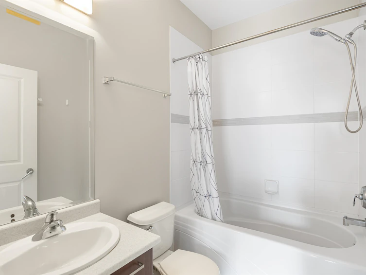 404-13339 102a, Surrey, BC, V3T 0C5 - 9
