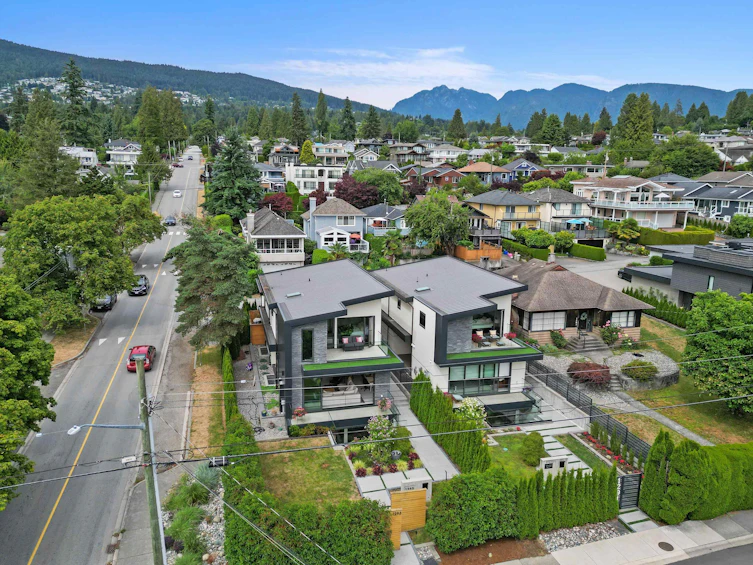 1295 Duchess Avenue, West Vancouver, BC, V7T 1H3 - 2
