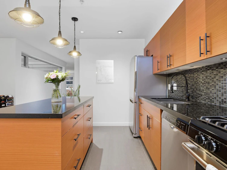 105-2832 Capilano Road, North Vancouver, BC, V7R 4H5 - 13