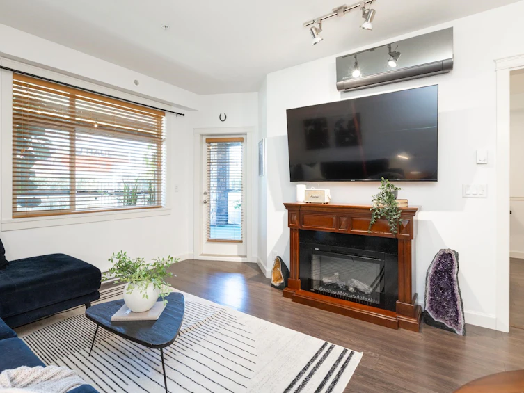 A102-20716 Willoughby Town Centre Drive, Langley, BC, V2Y 3J7 - 16