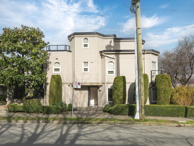 6 - 1101 W 8th Avenue, Vancouver BC V6H 1C5