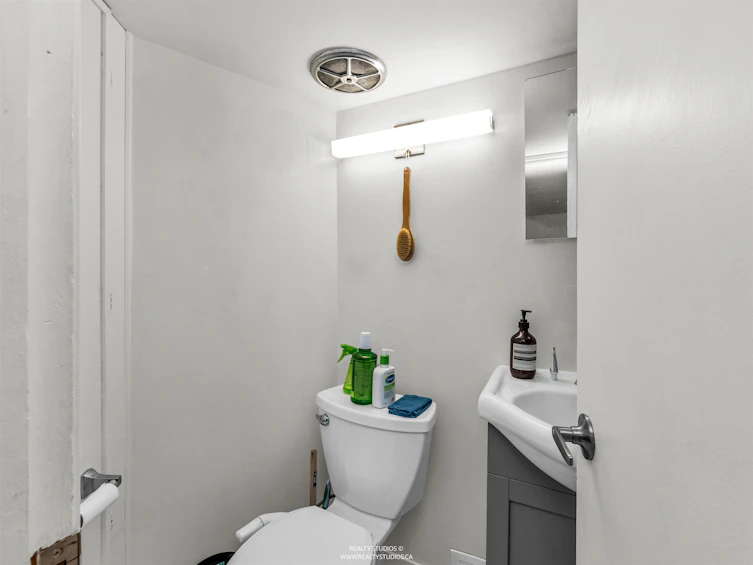 354 W 15th Avenue, Vancouver, BC, V5Y 1Y2 - 32
