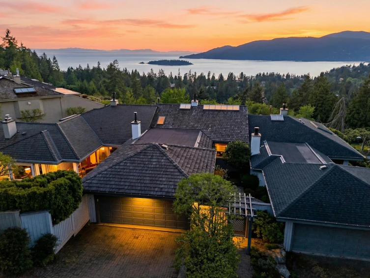 5307 Aspen Drive, West Vancouver, BC, V7W 3C8 - 2