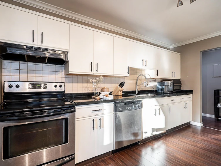 313-1830 E Southmere Crescent, Surrey, BC, V4A 9C2 - 4