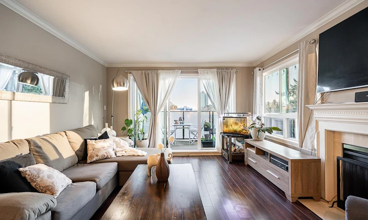 313-1830 E Southmere Crescent