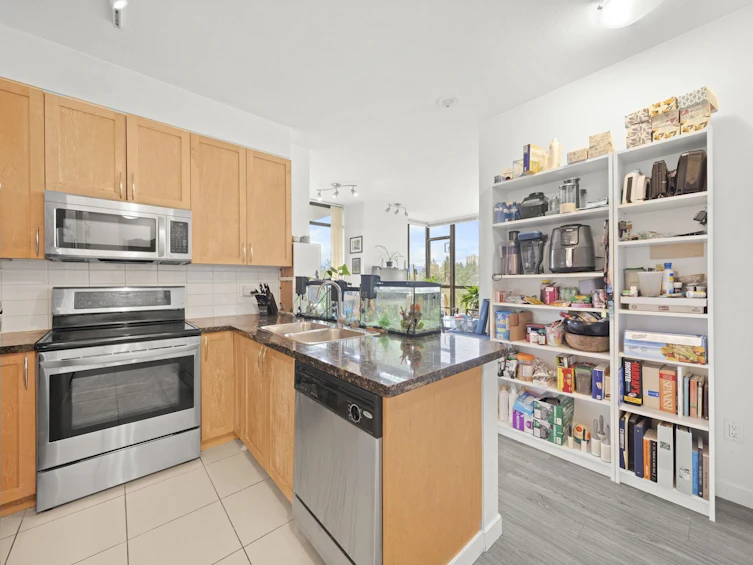 1205-6823 Station Hill Drive, Burnaby, BC, V3N 0A9 - 4