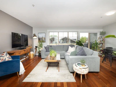 105-414 Gower Point Road - 2