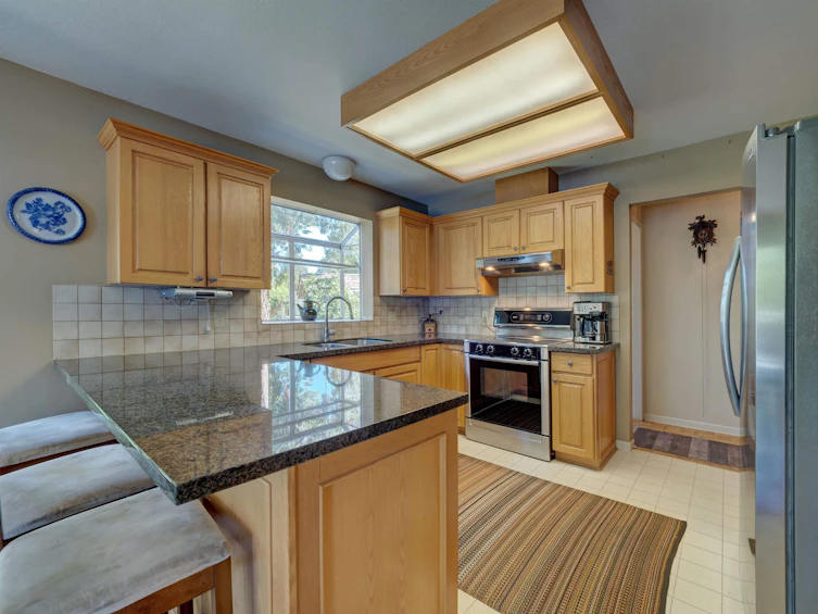 6448 N Gale Avenue, Sechelt, BC, V7Z 0L1 - 20