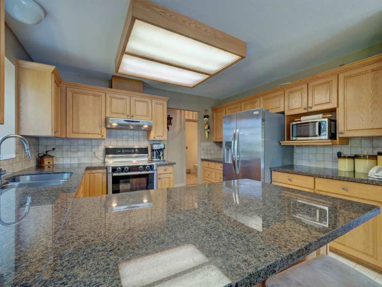 6448 N Gale Avenue, Sechelt, BC, V7Z 0L1 - 21