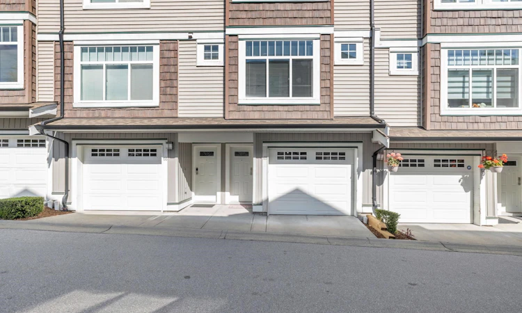 65-14356 63a Avenue