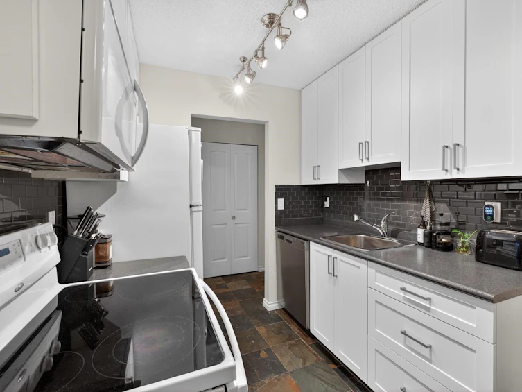 326-680 E 5th Avenue, Vancouver, BC, V5T 1J2 - 15
