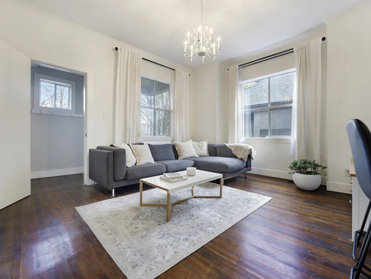 1923 E 1st Avenue, Vancouver, BC, V5N 1B3 - 2