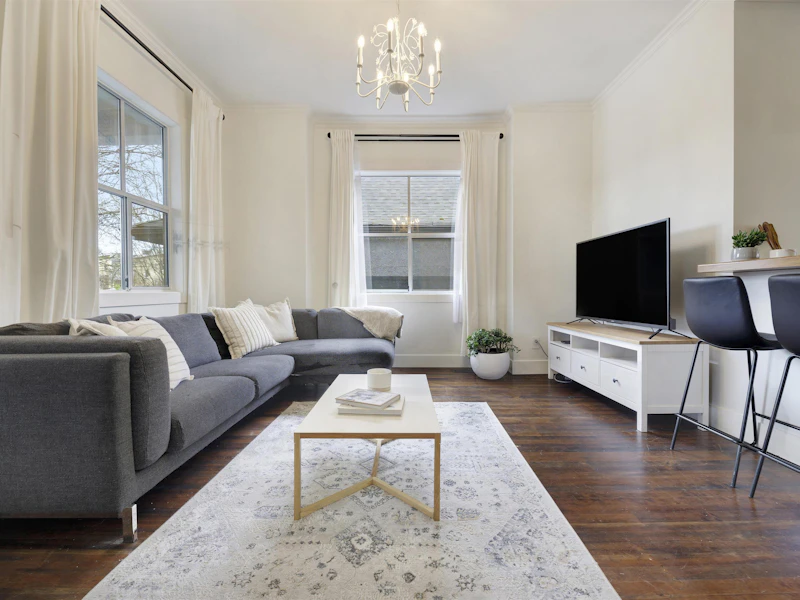 1923 E 1st Avenue, Vancouver BC V5N 1B3