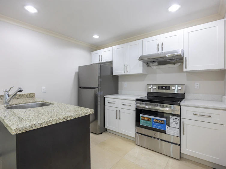 7353 Union Street, Burnaby, BC, V5A 1J1 - 25