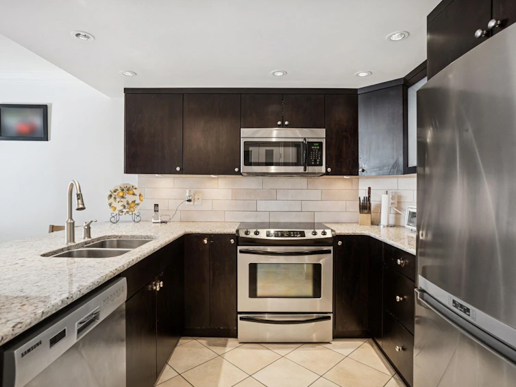106-3740 Albert Street, Burnaby, BC, V5C 5Y7 - 9