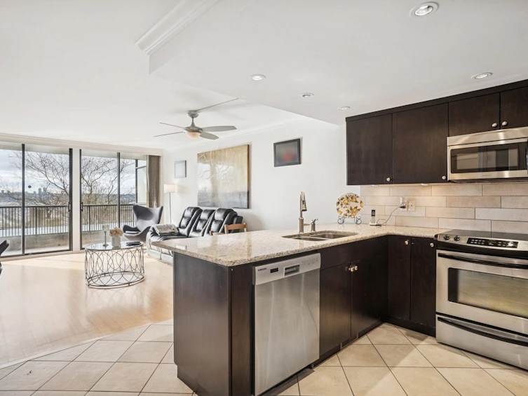 106-3740 Albert Street, Burnaby, BC, V5C 5Y7 - 8