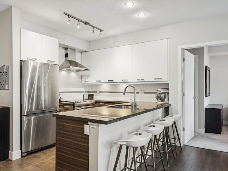 302-1273 Marine Drive, North Vancouver, BC, V7P 1T3 - 3