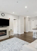 302 1273 Marine Drive