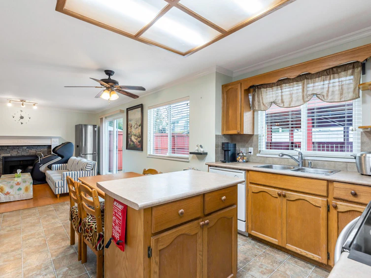 9505 161 Street, Surrey, BC, V4N 2P3 - 10
