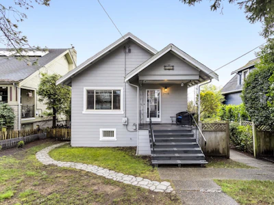 1408 Edinburgh Street - 2